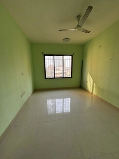 2 BHK Apartment For Rent in Lalani Grandeur