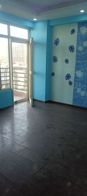 Room in 3.5 BHK Apartment at Gardenia Glory, Sector 46 – for Sale