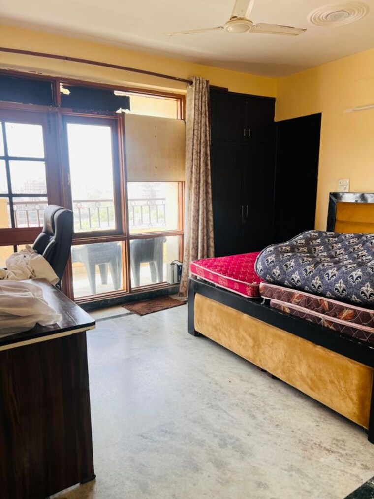 Bedroom, haiderpur 3 Bedroom 1800 Sq.Ft. Apartment In Haiderpur Gurgaon 10312271