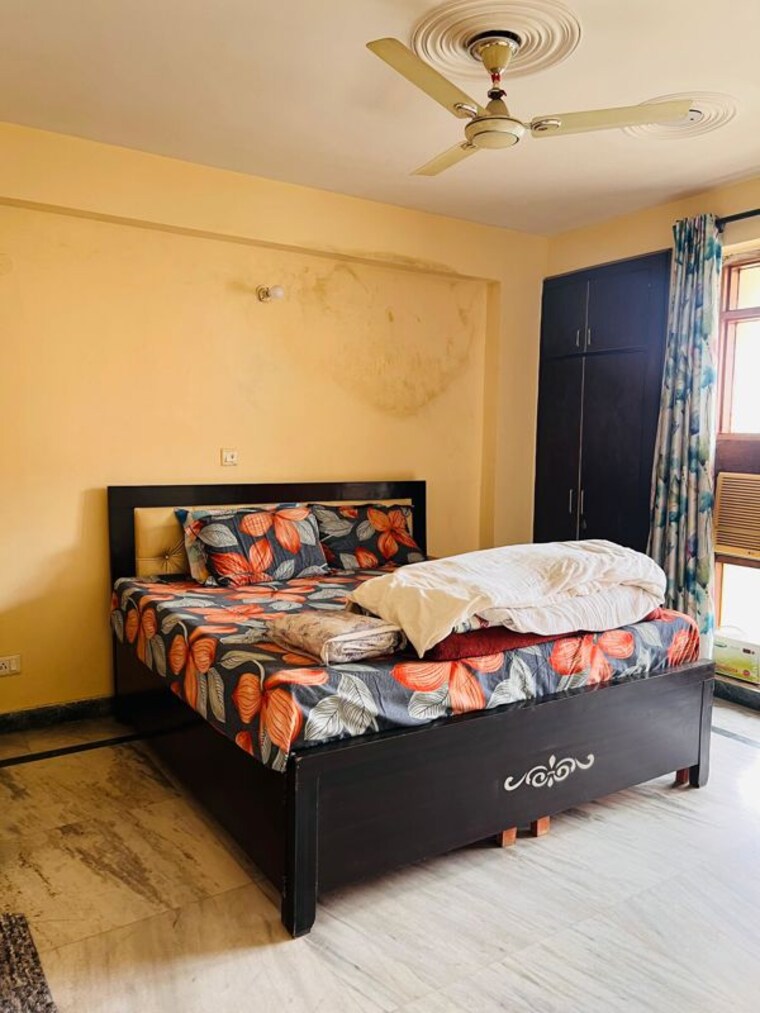 Bedroom, haiderpur 3 Bedroom 1800 Sq.Ft. Apartment In Haiderpur Gurgaon 10312271
