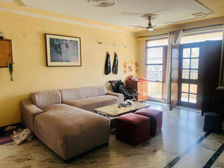 Living Room, haiderpur 3 Bedroom 1800 Sq.Ft. Apartment In Haiderpur Gurgaon 10312271
