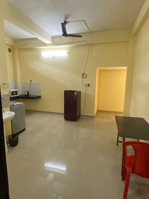 Team Area in 1 BHK Builder Floor at Six Mile – for Rent