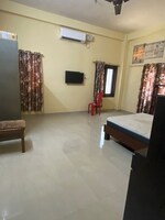 1 BHK 500 Sq.Ft. Builder Floor in Six Mile