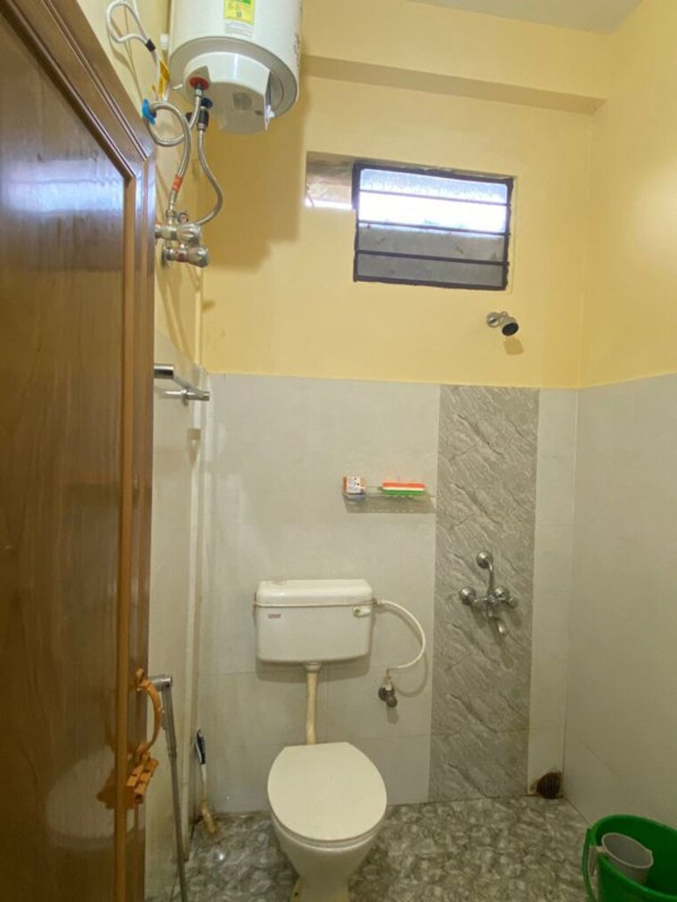 Bathroom, six mile 1 Bedroom 500 Sq.Ft. Builder Floor In Six Mile Guwahati 10312295