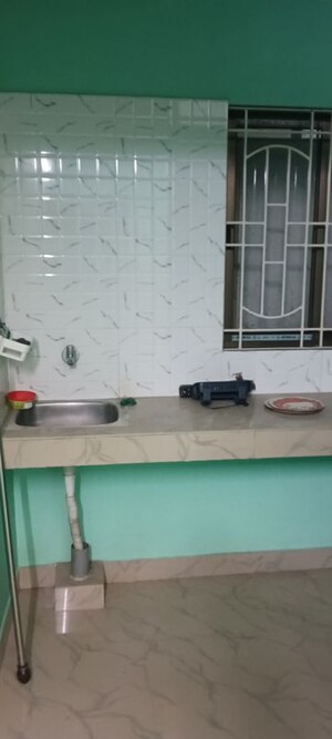 Furnished Amenities in 1 BHK Builder Floor at Six Mile – for Rent