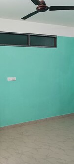 1 BHK 500 Sq.Ft. Builder Floor in Six Mile