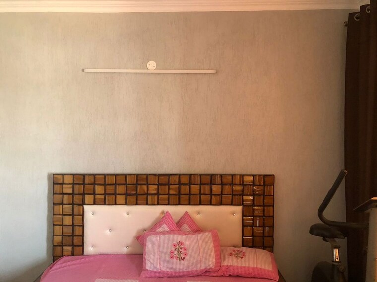 Room, kharar mohali road 3 Bedroom 1500 Sq.Ft. Apartment In Kharar Mohali Road Kharar 10305588