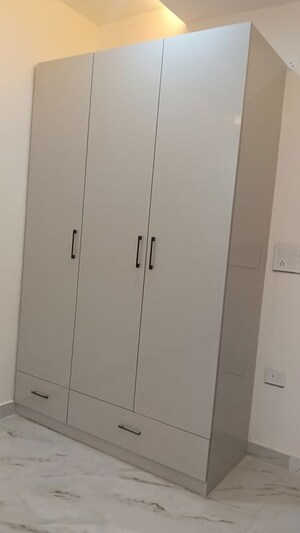 Furnished Amenities in 1 BHK Builder Floor at Sahastradhara Road – for Rent