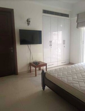 Bathroom in 3 BHK Apartment at SAS Shalimar Grand, Butler Colony – for Rent