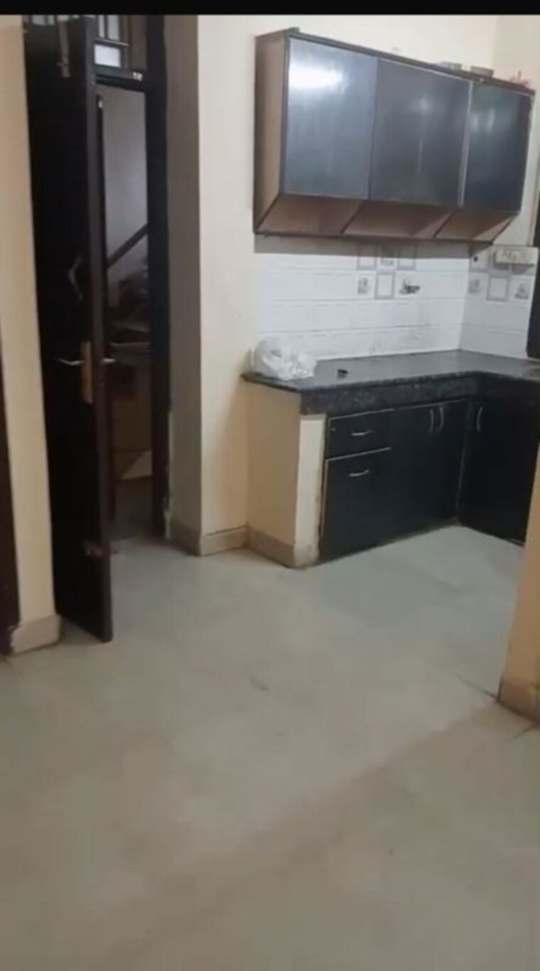 Kitchen, sector 2a vasundhara 1 Bedroom 400 Sq.Ft. Builder Floor In Sector 2a Vasundhara Ghaziabad 10312375