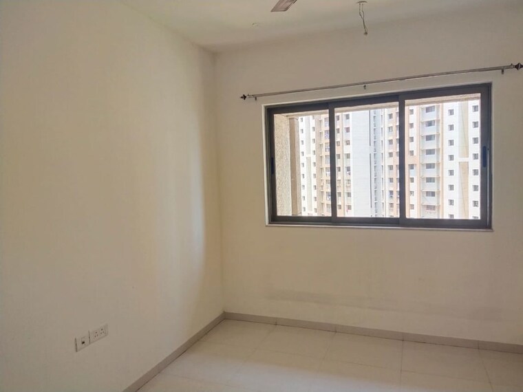 Room, lodha-splendora 2.5 Bedroom 871 Sq.Ft. Apartment In Ghodbunder Road Thane 10312370