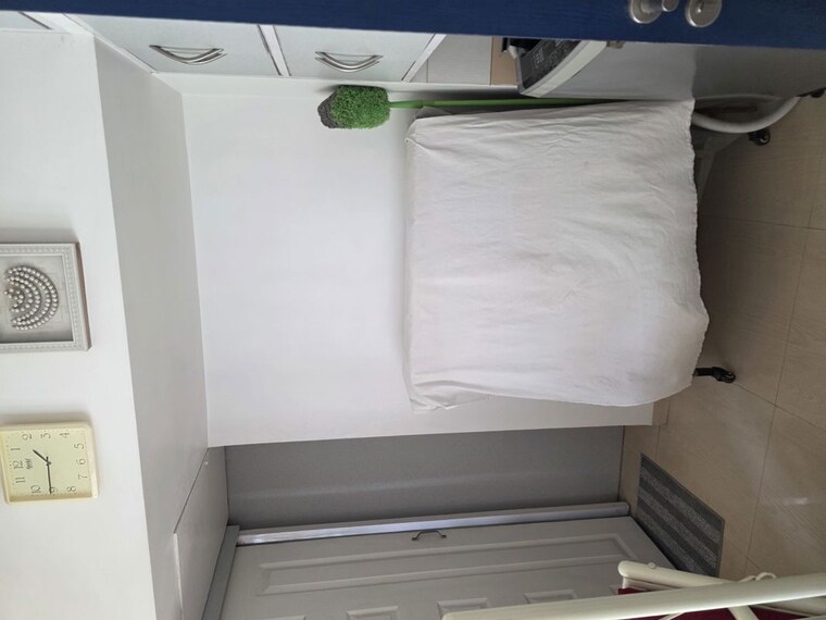 Bathroom, sukratara-apartment 2 Bedroom 900 Sq.Ft. Apartment In Vile Parle East Mumbai 10312391