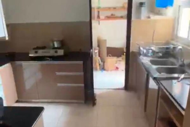 Kitchen, bptp-park-grandeura 3.5 Bedroom 2032 Sq.Ft. Apartment In Sector 82 Faridabad 10312472