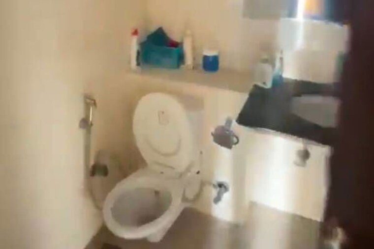 Bathroom, bptp-park-grandeura 3.5 Bedroom 2032 Sq.Ft. Apartment In Sector 82 Faridabad 10312472