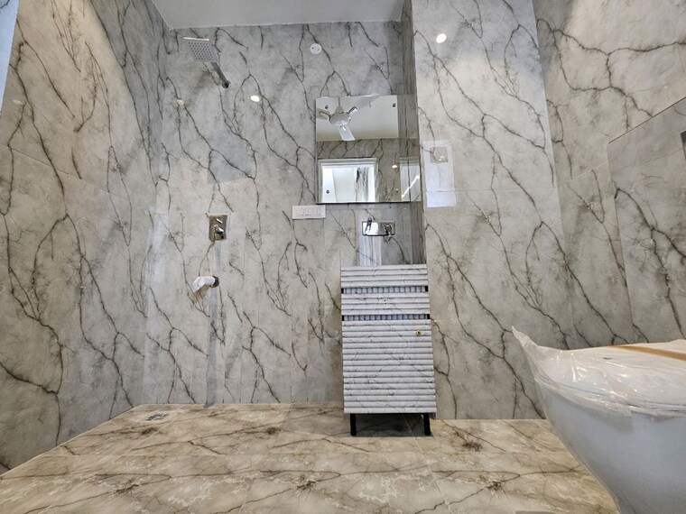 Washroom, ambala highway 3 Bedroom 150 Sq.Yd. Apartment In Ambala Highway Zirakpur 10312515
