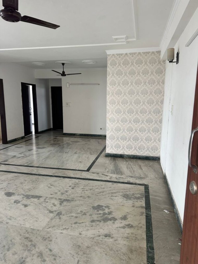 Bathroom, cghs-sahyog-apartments 2 Bedroom 1500 Sq.Ft. Apartment In Sector 56 Gurgaon 10312531