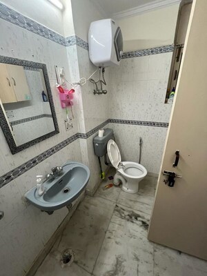 Team Area in 2 BHK Apartment at CGHS Sahyog Apartments, Sector 56 – for Rent