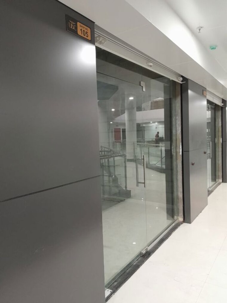Room, tribute-ultima-business-center Commercial Office Space 534 Sq.Ft. In Kondhwa Budruk Pune 10312528