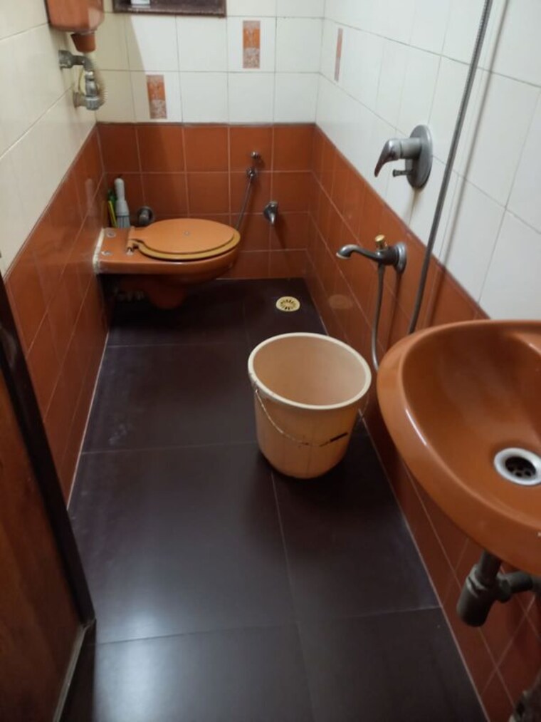 Team Area, andheri west 1.5 Bedroom 550 Sq.Ft. Apartment In Andheri West Mumbai 10312552