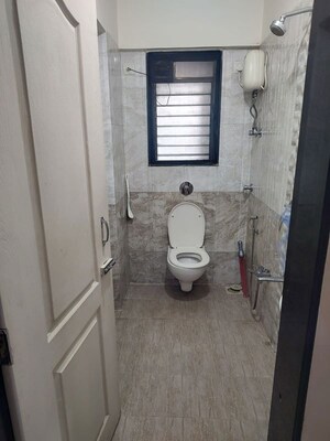 Bathroom in 1.5 BHK Apartment at Andheri West – for Rent