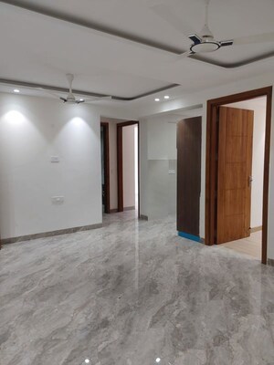 Bedroom in  Apartment at Gwal Pahari – for Rent