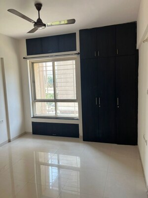 Room in 3 BHK Apartment at Nyati Evita, Dhanori – for Rent