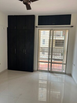 Room in 3 BHK Apartment at Nyati Evita, Dhanori – for Rent