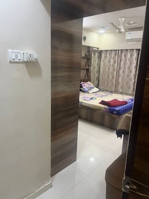 Bedroom in 3 BHK Apartment at Vaibhavlaxmi Stella Sapphire, Chembur – for Rent