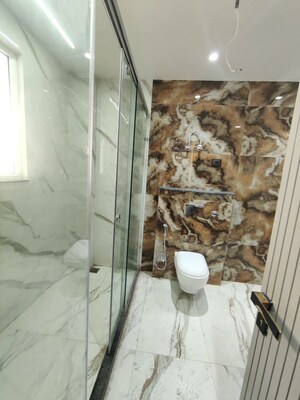 Balcony in 4 BHK Builder Floor at Green Fields Colony – for Rent