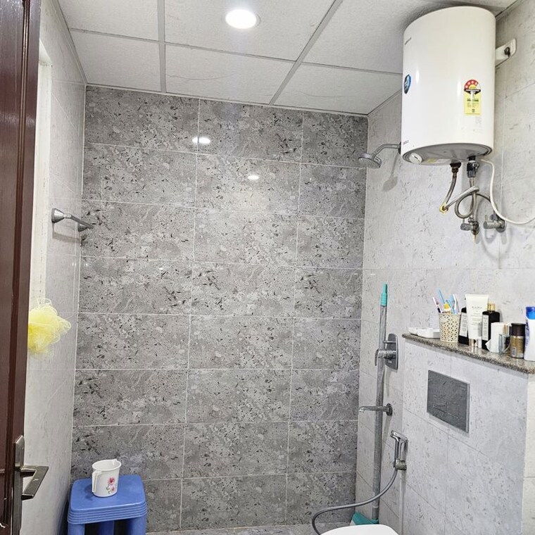Bathroom, lavender-floors 3 Bedroom 180 Sq.Yd. Builder Floor In Sector 89 Faridabad 10312618