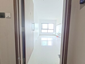 2 BHK Apartment For Rent in Kalpataru Immensa B, Kolshet Road