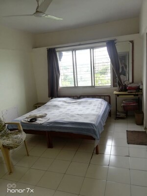 Bedroom in 3 BHK Apartment at Bhandarkar Road – for Rent