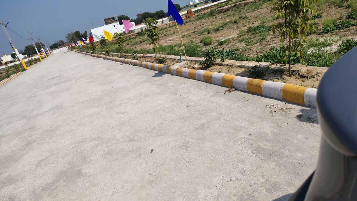 Plot For Sale in Saini