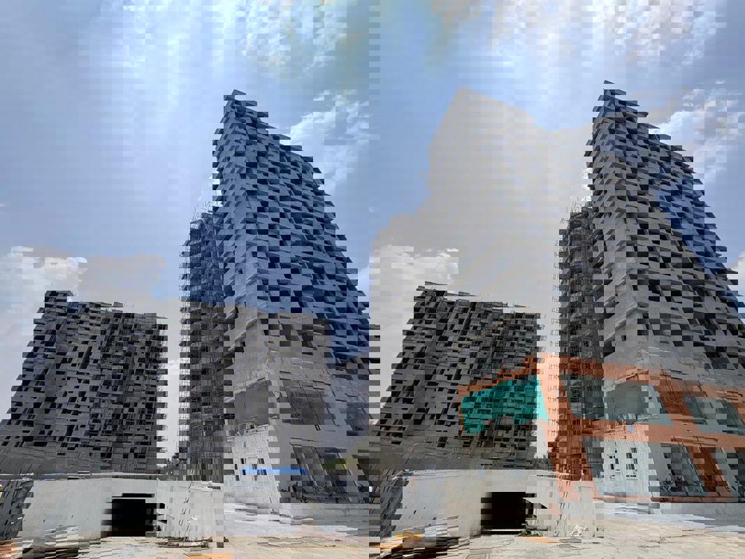 2.5 BHK + Servant Room,Study Room,Extra Room,Basement 1787 Sq.Ft. Apartment in Meda The Water Edge