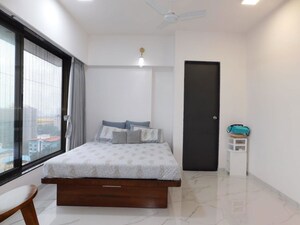 Bedroom in 3.5 BHK Apartment at Shubham Trident, Chembur – for Rent
