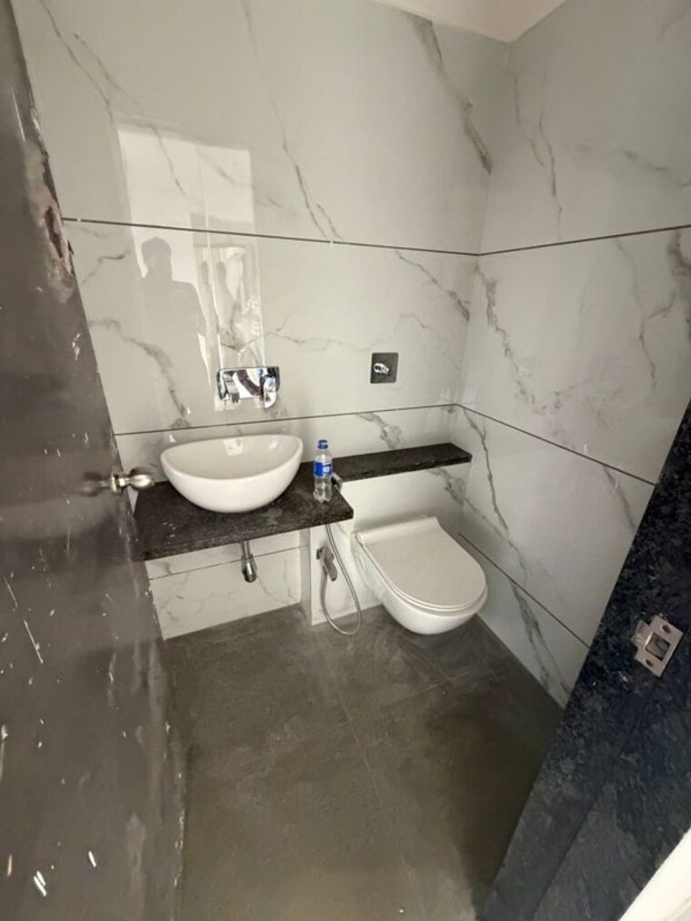 Bathroom, trishabh-greens 2 Bedroom 750 Sq.Ft. Apartment In Chembur Mumbai 10312722