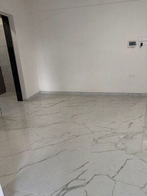 Room in 3 BHK Apartment at Shubham Trident, Chembur – for Rent