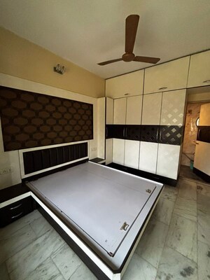Bedroom in 2 BHK Apartment at Riddhi Garden, Malad East – for Rent
