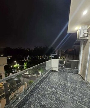 Balcony in 1 BHK Villa at Gomti Nagar – for Rent