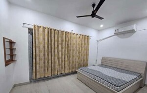 Bedroom in 1 BHK Villa at Gomti Nagar – for Rent