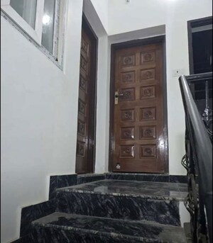 Staircase in 1 BHK Villa at Gomti Nagar – for Rent