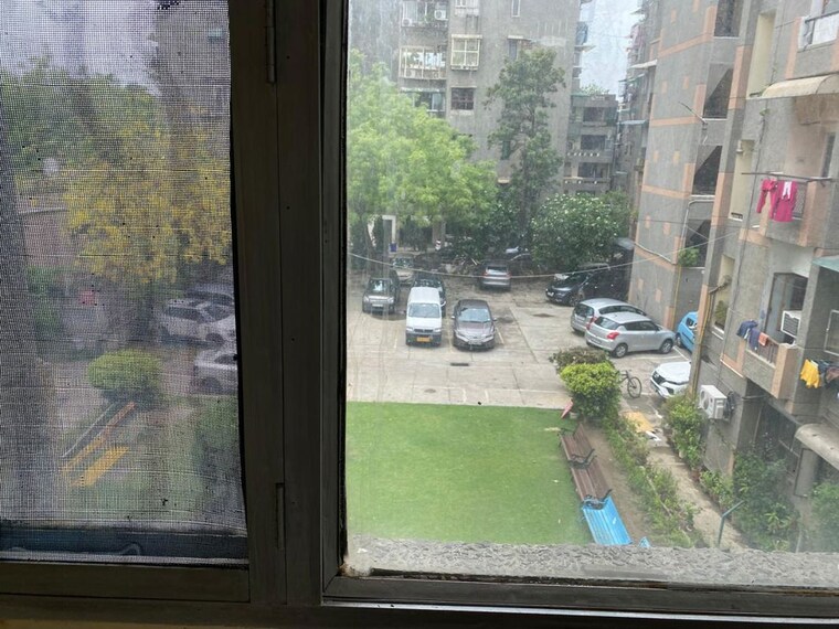 Balcony, patparganj 2 Bedroom 850 Sq.Ft. Apartment In Patparganj Delhi 10312787