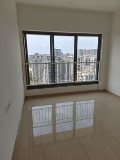 1 BHK + Servant Room Apartment For Sale in Crescent Silverwoods