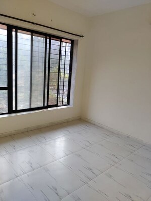 Room in 2 BHK Apartment at Garden View Apartment, Goregaon East – for Rent