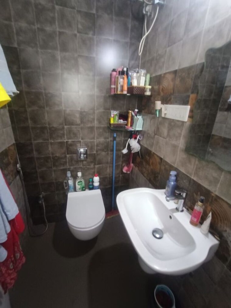 Bathroom, ghati pada 1 Bedroom 437 Sq.Ft. Apartment In Ghati Pada Mumbai 10312794