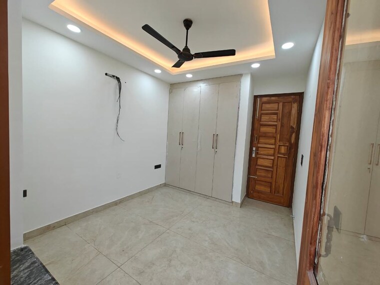 Room, emaar-emerald-hills-phase-2 3 Bedroom 1750 Sq.Ft. Builder Floor In Sector 65 Gurgaon 10312807