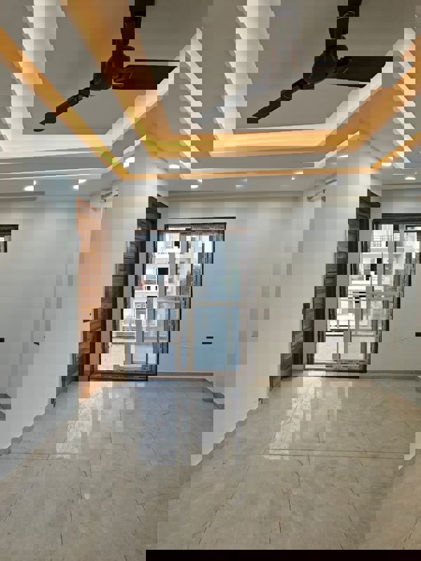 3 BHK + Servant Room 1750 Sq.Ft. Builder Floor in Emaar Emerald Hills Phase 2