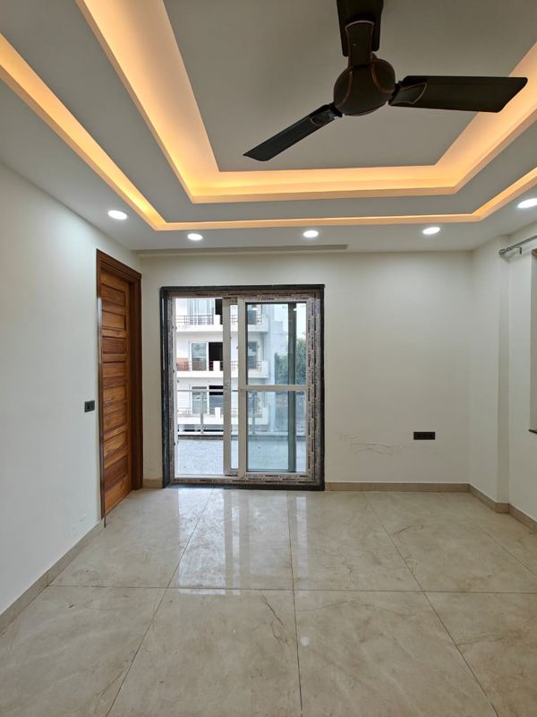 3 BHK + Servant Room Builder Floor For Sale in Emaar Emerald Hills Phase 2