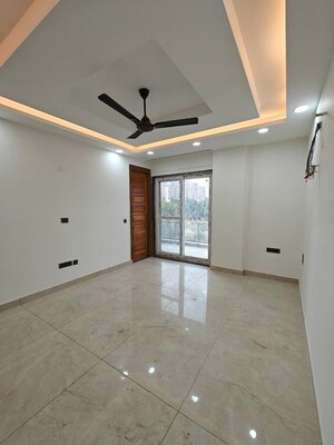 Room in 3 BHK Builder Floor at Emaar Emerald Hills Phase 2, Sector 65 – for Sale