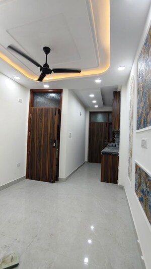 Room in 1 BHK Builder Floor at Govindpuri – for Sale